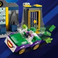 Lego Batman - Super Heroes The Batcave With Batman, Batgirl & The Joker 76272