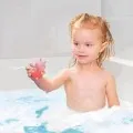 Tomy Toomies - Βρεφικό Παιχνίδι Μπάνιου Οικογένεια Peppa Pig Squirters 1000-73105