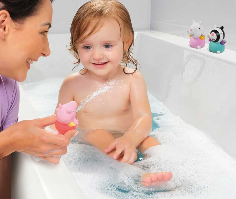 Tomy Toomies - Βρεφικό Παιχνίδι Μπάνιου Οικογένεια Peppa Pig Squirters 1000-73105