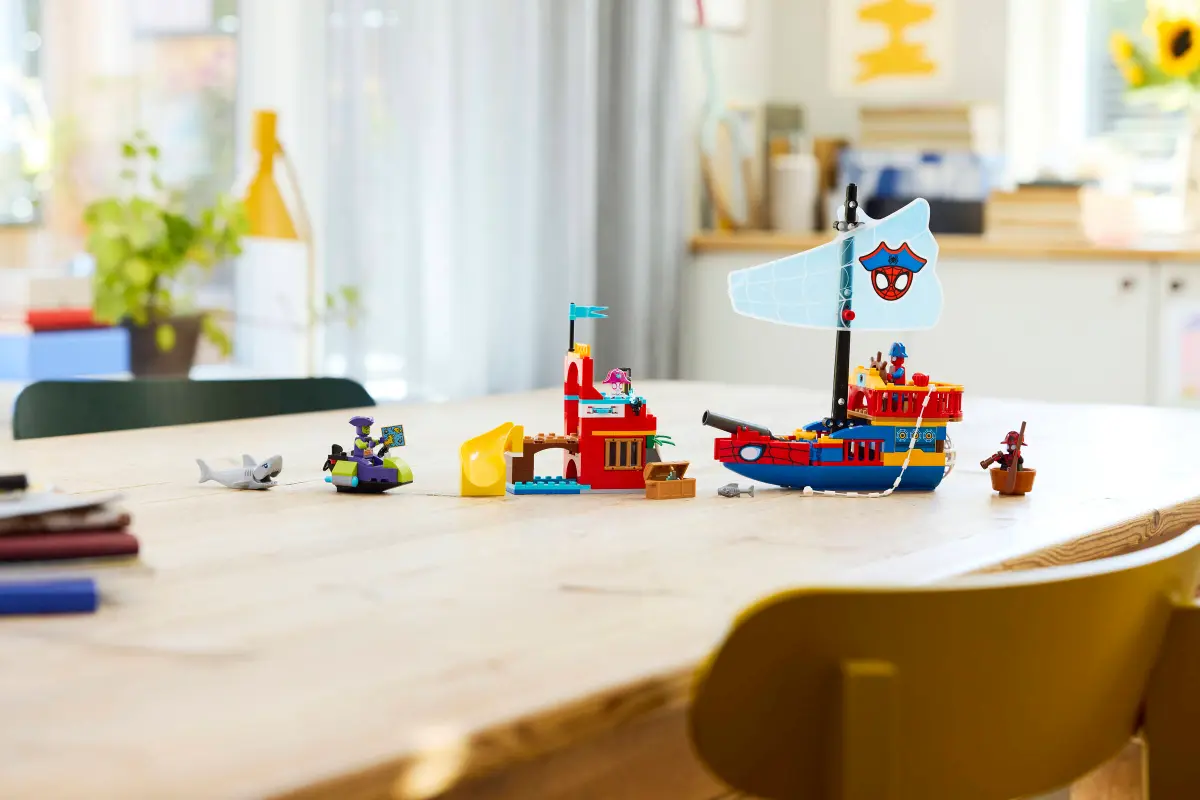 Lego Marvel - Team Spidey Pirate Ship 11208