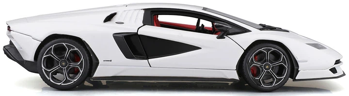 Bburago - 1/24 Lamborghini Countach LPI 800-4 18-21102