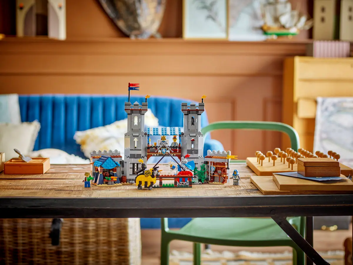 Lego Creator - Medieval Horse Knight Castle 31168