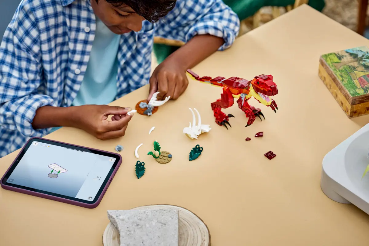 Lego Creator - Fierce Dinosaur 31379