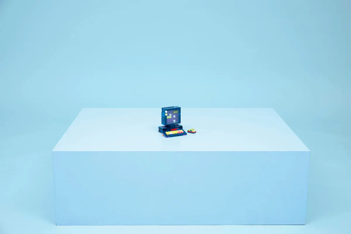 Lego Creator - Creator 3in1 Retro Gaming Console 31380