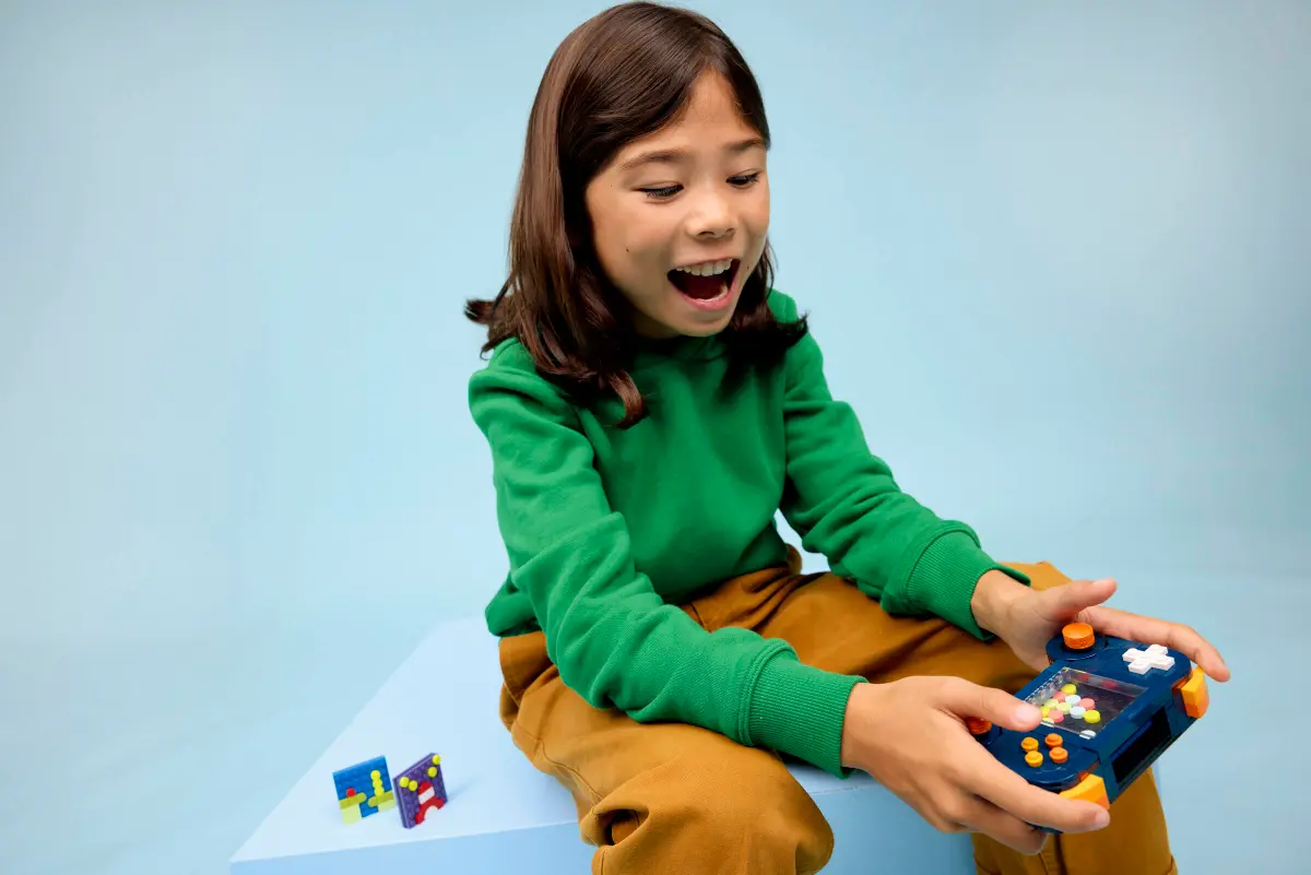 Lego Creator - Creator 3in1 Retro Gaming Console 31380