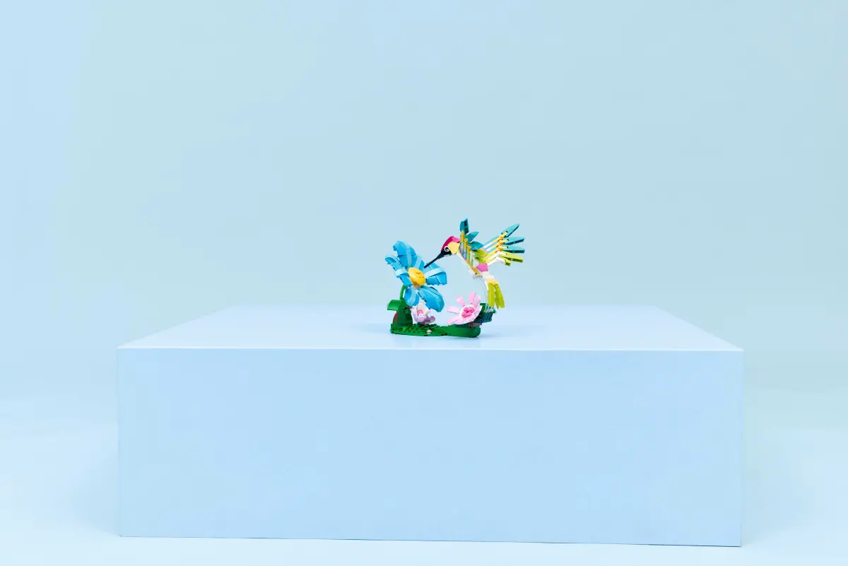 Lego Creator - Wild Animals: Colorful Hummingbird 31384
