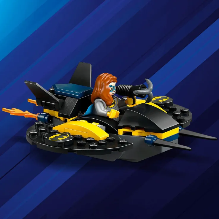 Lego Batman - Super Heroes The Batcave With Batman, Batgirl & The Joker 76272