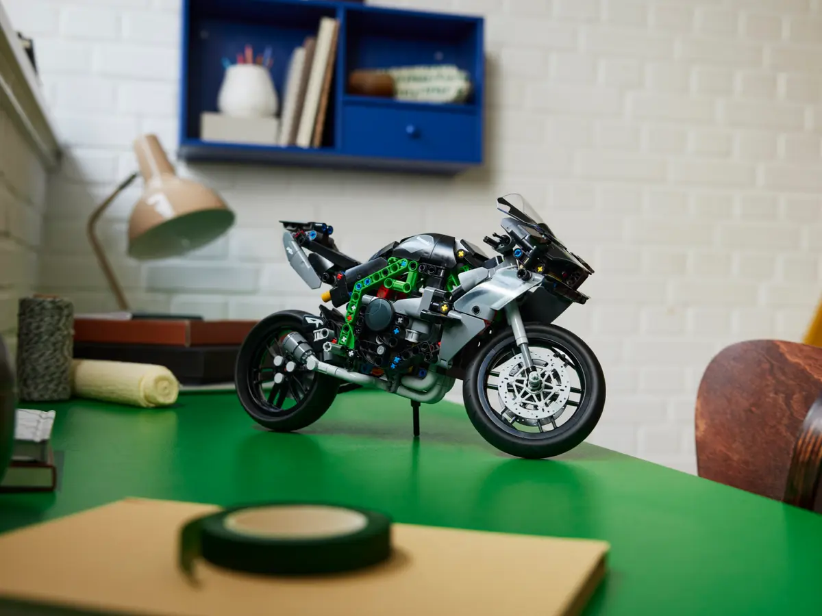 Lego Technic - Kawasaki Ninja H2R Motorcycle 42170