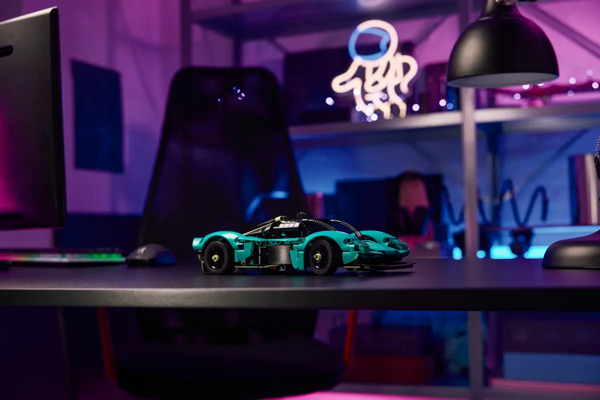 Lego Technic - Aston Martin Valkyrie 42208 Lego Technic - Aston Martin Valkyrie 42208