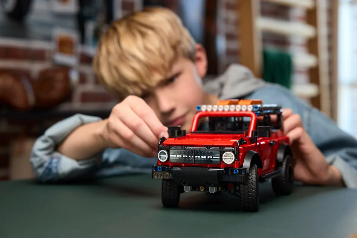 Lego Technic - Ford Bronco® SUV 42213