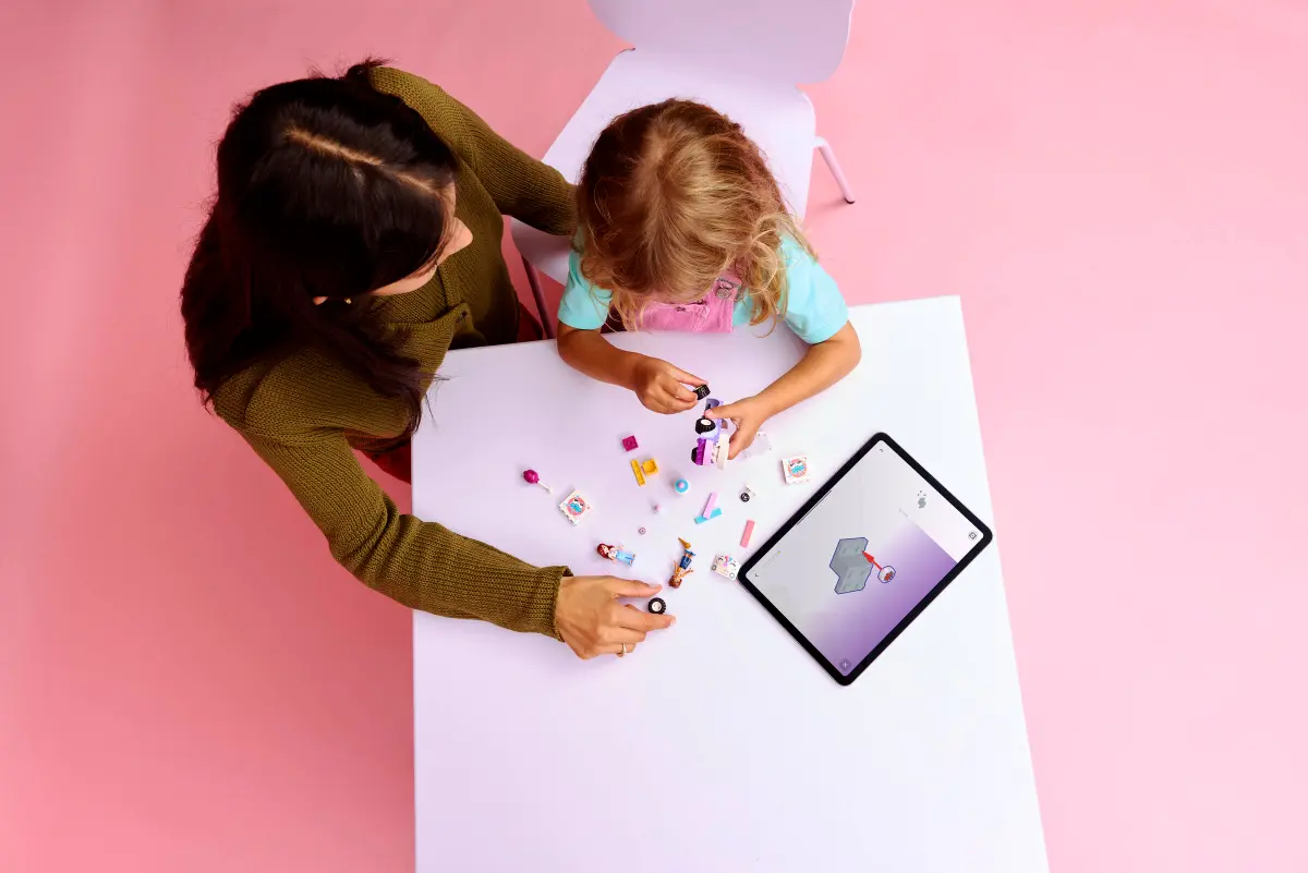 Lego Friends - Unicorn Cake Delivery Car 42675