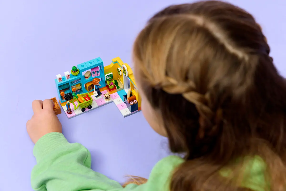 Lego Friends - Heartlake City Convenience Store 42680