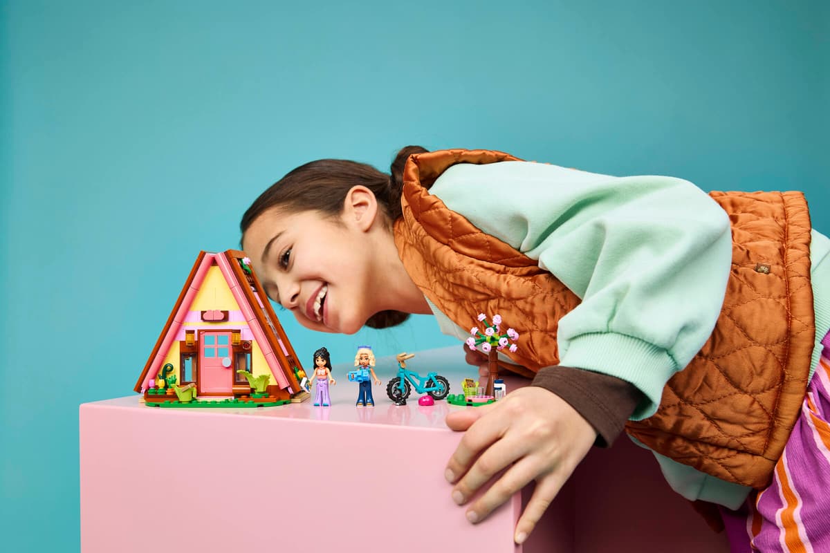 Lego Friends - Nature Glamping Cabin 42682