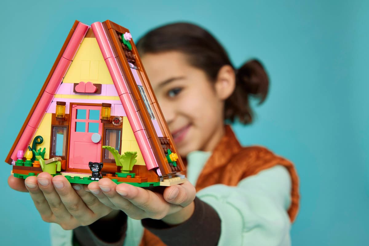 Lego Friends - Nature Glamping Cabin 42682