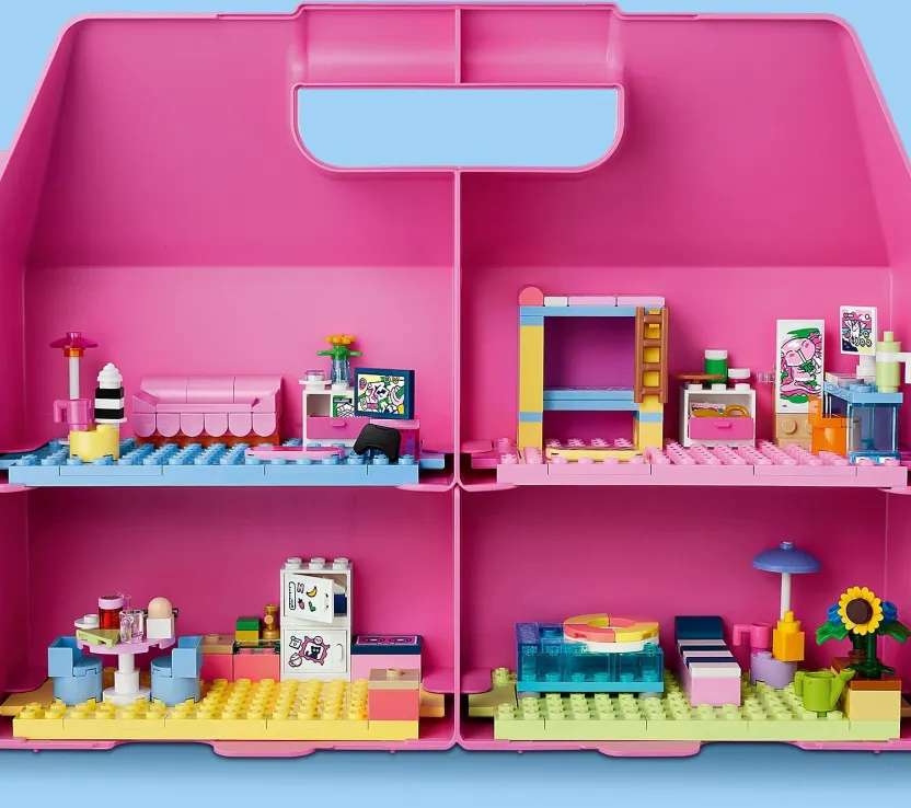 Lego Friends - Creative Dollhouse Suitcase 42697