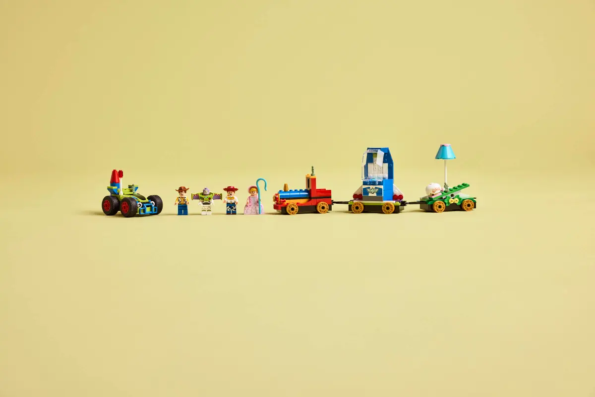Lego Disney - Toy Story Celebration Train & RC Car 43264 Lego Disney - Toy Story Celebration Train & RC Car 43264
