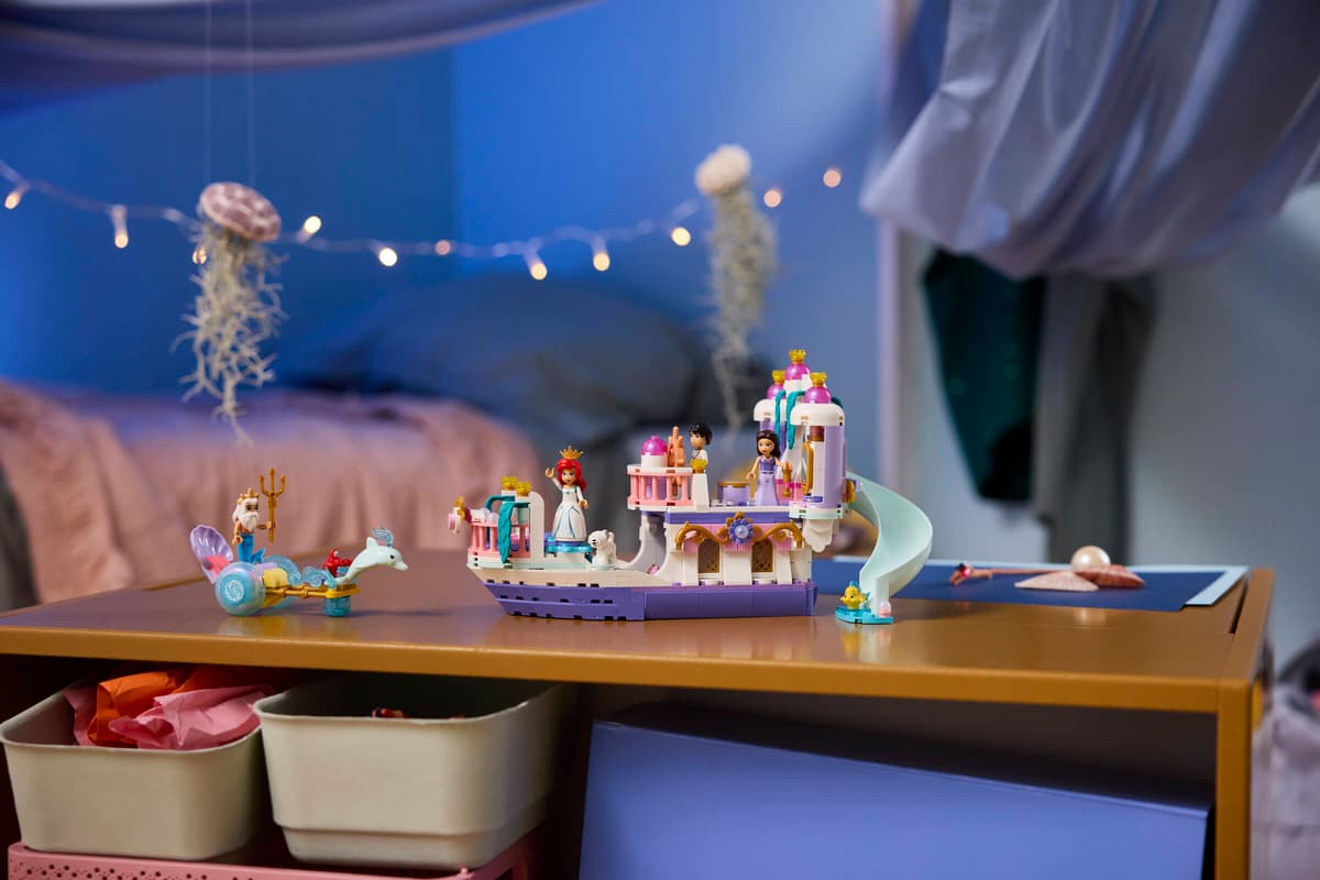 Lego Disney Princess - Ariel's Royal Wedding Boat 43299