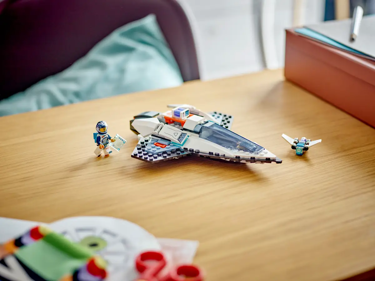 Lego City - Interstellar Spaceship 60430