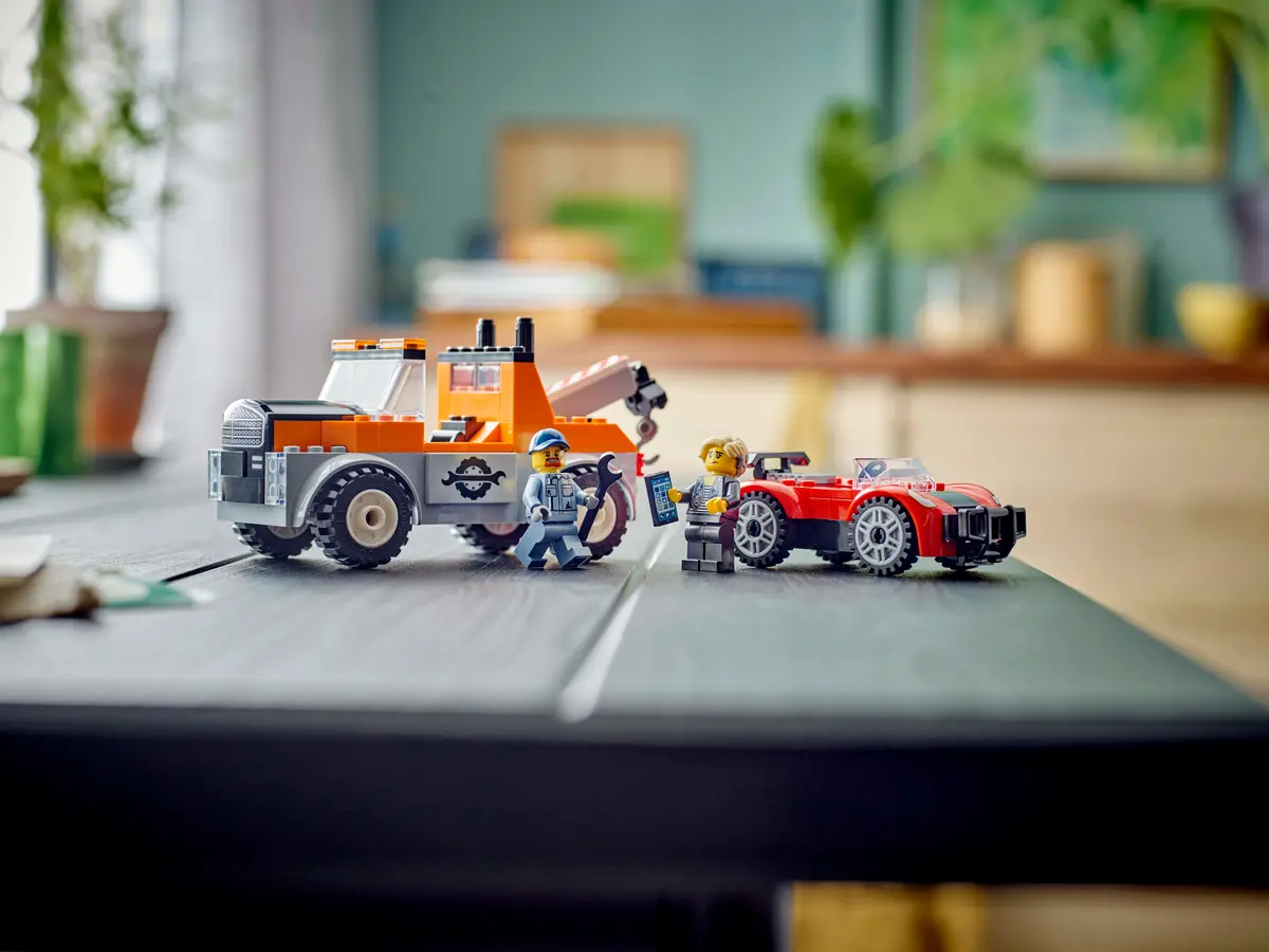 Lego City - Tow Truck And Sports Car Repair 60435