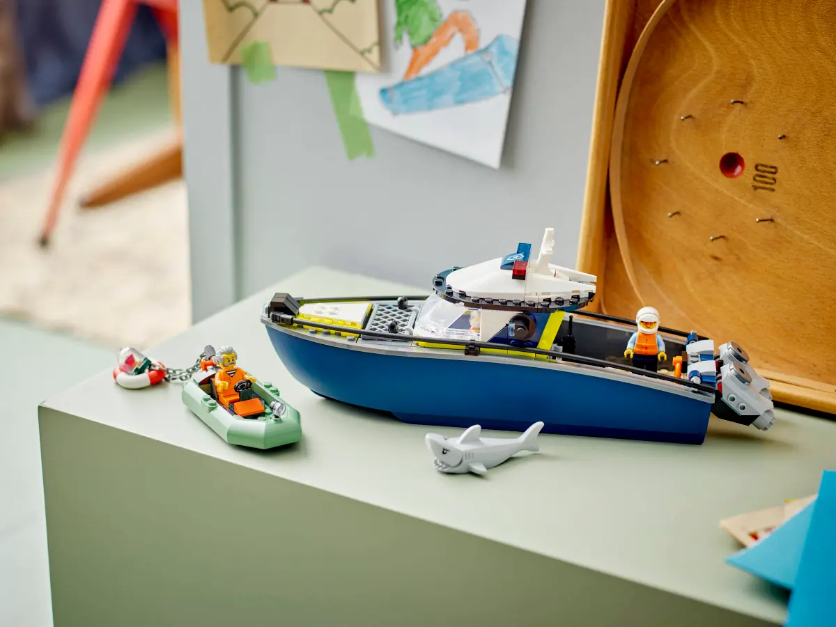 Lego City - Police Boat Chase 60456 Lego City - Police Boat Chase 60456