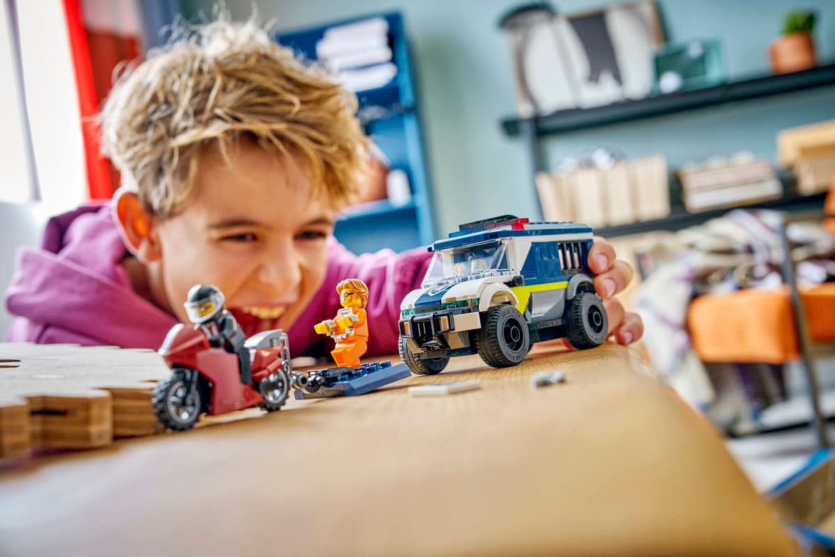 Lego City - Police Prisoner Transport Van 60479