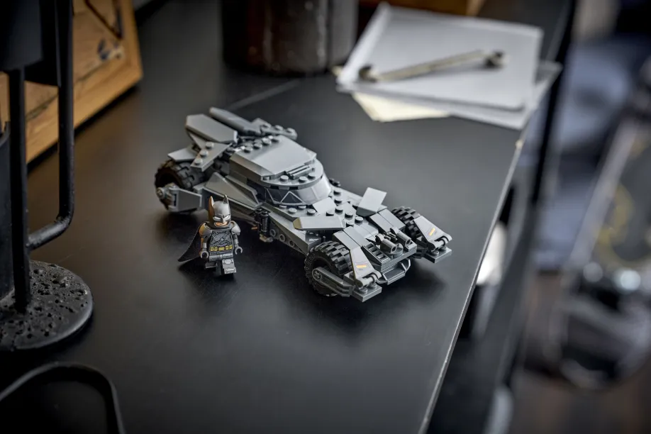 Lego Batman - Super Heroes Batman vs. Superman Batmobile 76331
