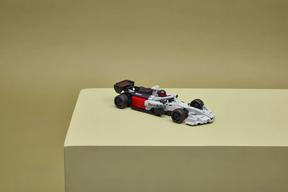 Lego Speed Champions - AUDI Revolut F1 Team R26 Race Car 77259