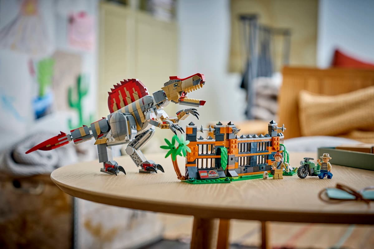 Lego Jurassic World - Spinosaurus Dinosaur Escape 77982