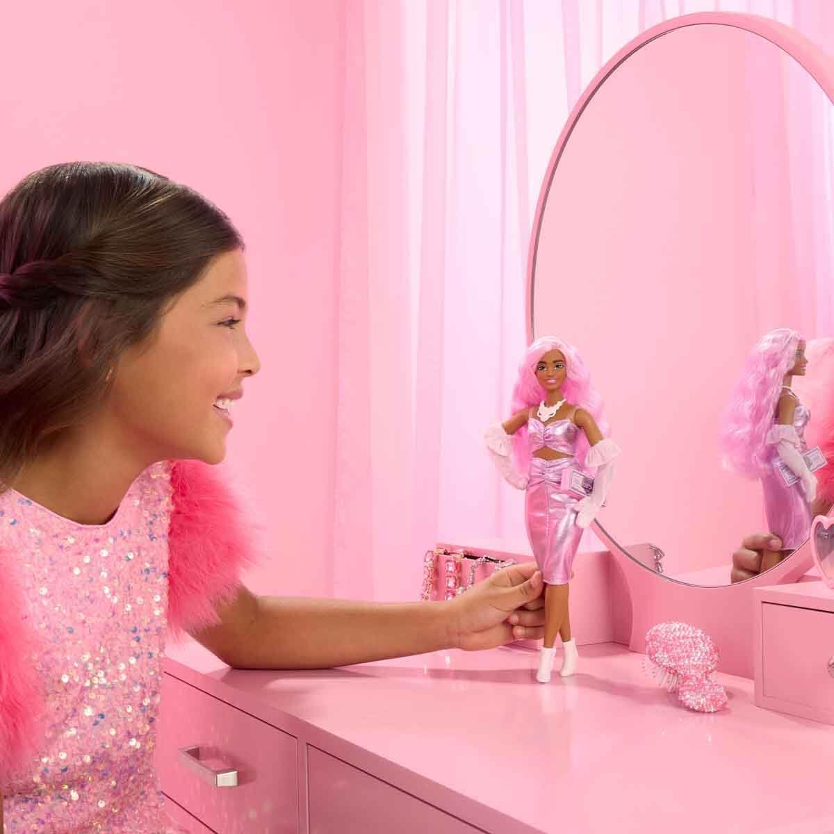 Mattel Barbie - Deluxe Fashionistas, Ροζ Μαλλιά HYV25 (HYV24) Mattel Barbie - Deluxe Fashionistas, Ροζ Μαλλιά HYV25 (HYV24)