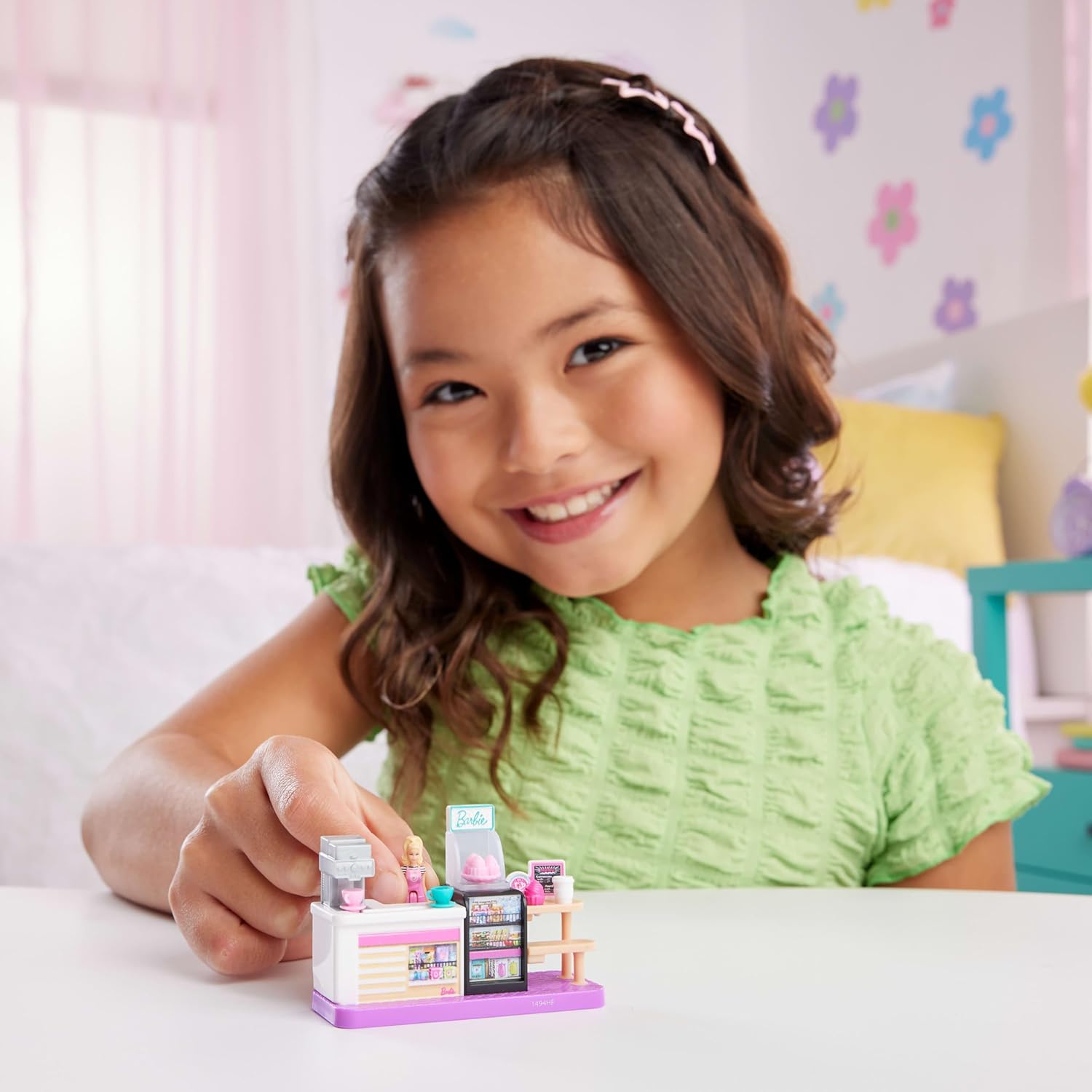 Mattel Barbie - Mini Barbie Land Collectible Bakery Playset JCR31 (JCR29) Mattel Barbie - Mini Barbie Land Collectible Bakery Playset JCR31 (JCR29)