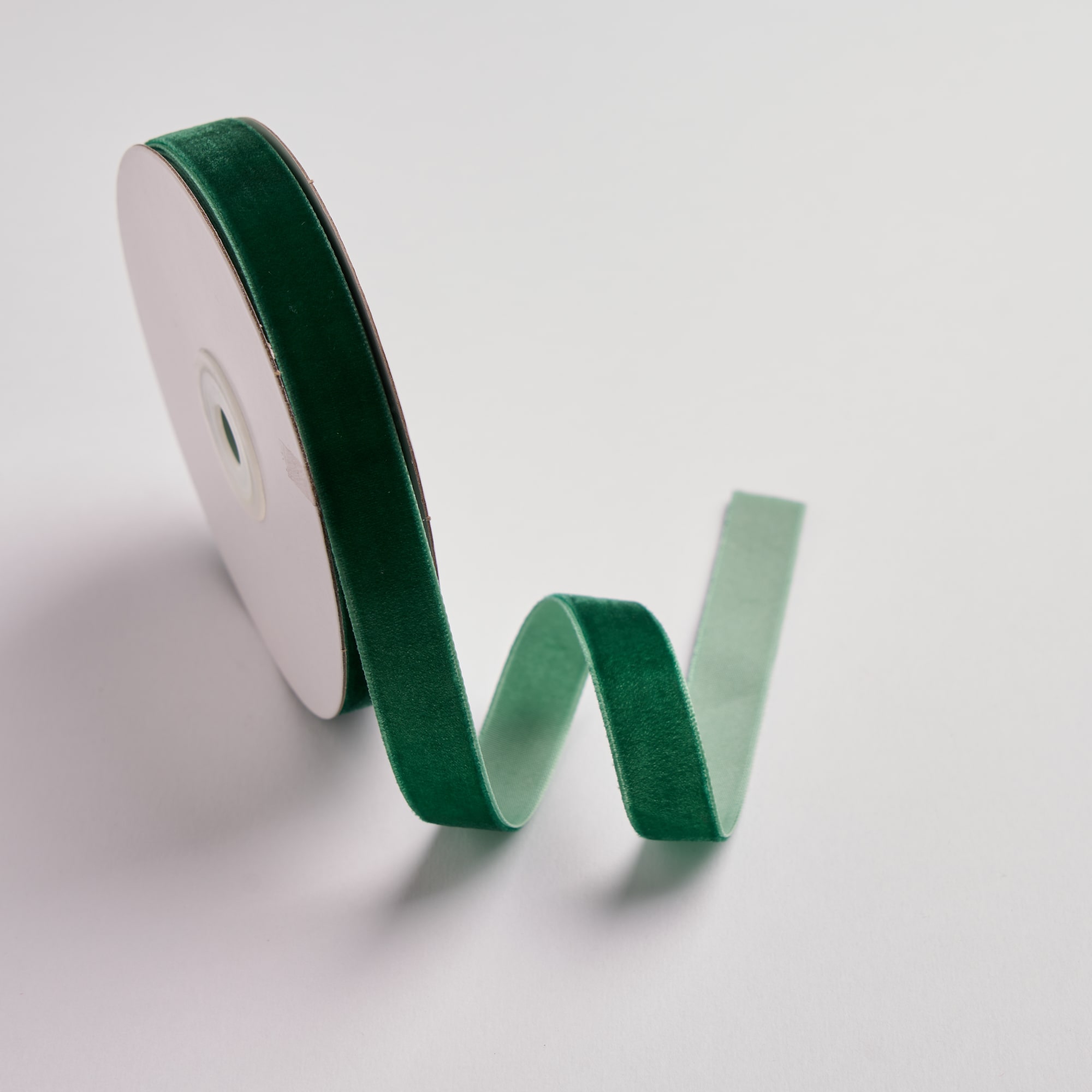 Kyriacou - Κορδέλα Βελούδο Με Ουγιά, 15mmX10M, Green Dark JVEL10XX-XXXX15-65XXXX