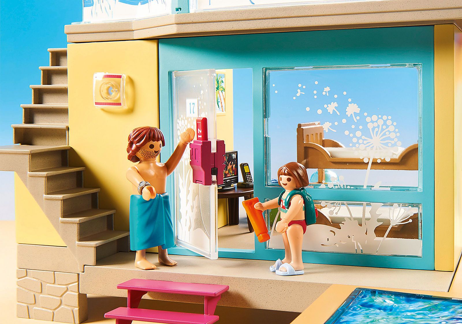 Playmobil Family Fun - Μπανγκαλόου Με Πισίνα 70435