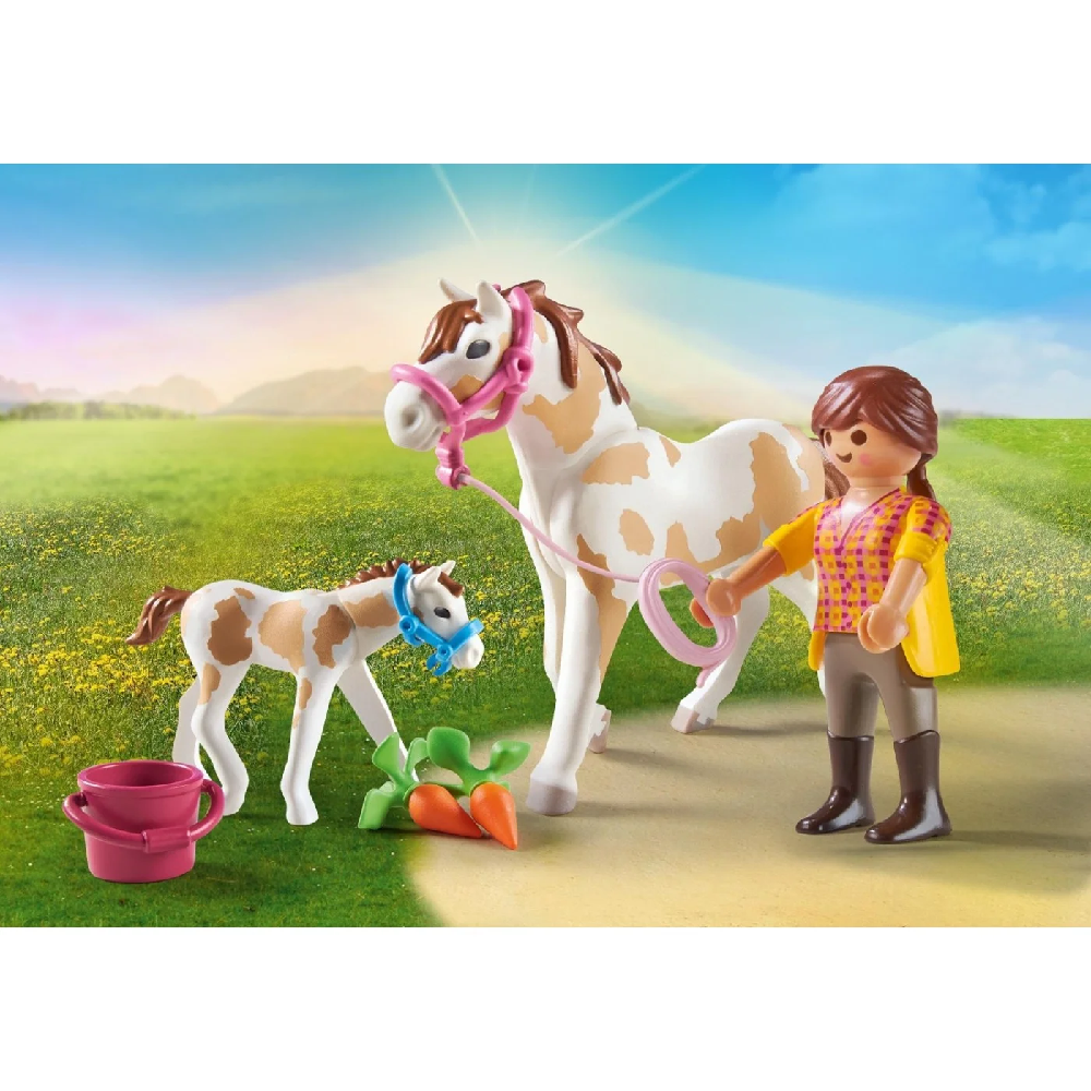 Playmobil Country - Αναβάτρια Με Άλογο Και Πουλάρι 71243