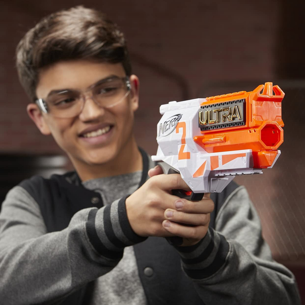 Hasbro Nerf - Ultra Two Motorized Blaster Fast-Back Reloading E7921