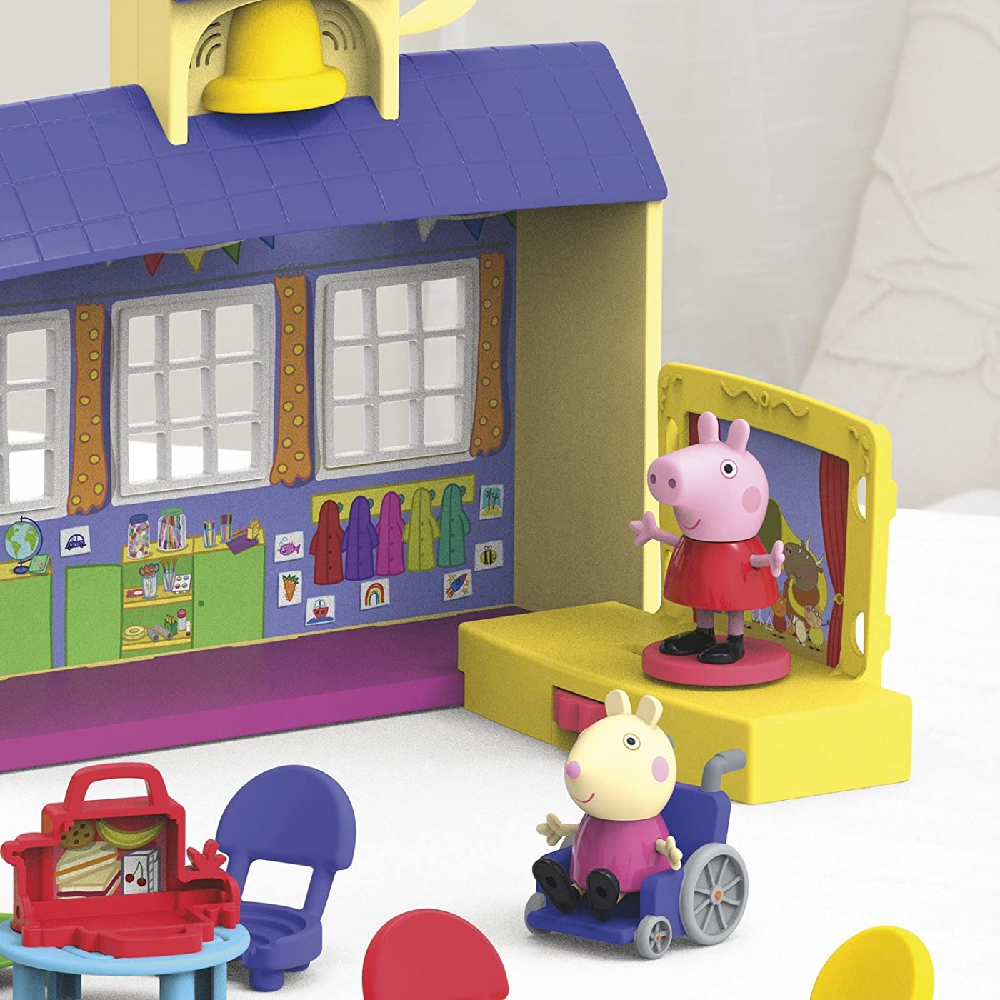 Hasbro - Peppa Pig, Peppa΄s Family Προαύλιο Σχολείου Με Ομιλία Και Ήχους F2166