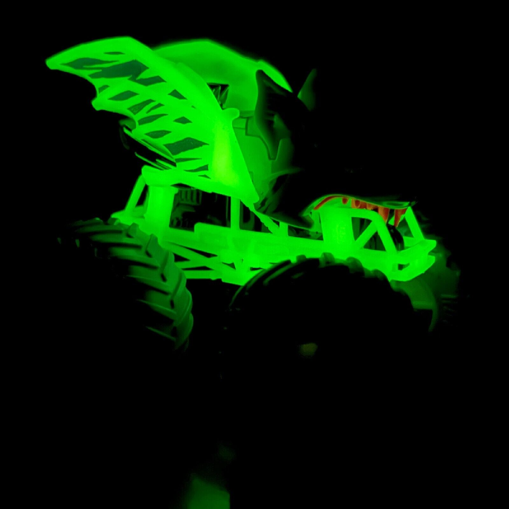 Mattel Hot Wheels - Monster Trucks, Glow In The Dark, Dark Battitude HMH30 (HCB50)