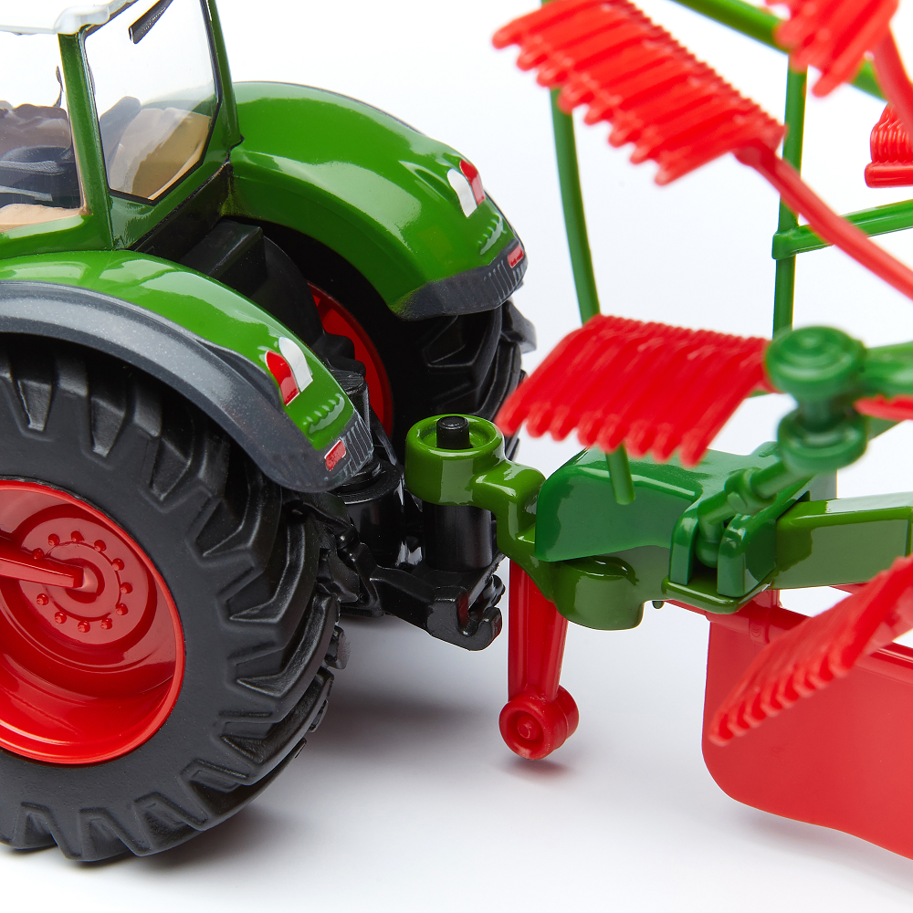 Bburago Fendt - 1050 Vario Tractor With Whirl Rake 18-31665 (18-31750)